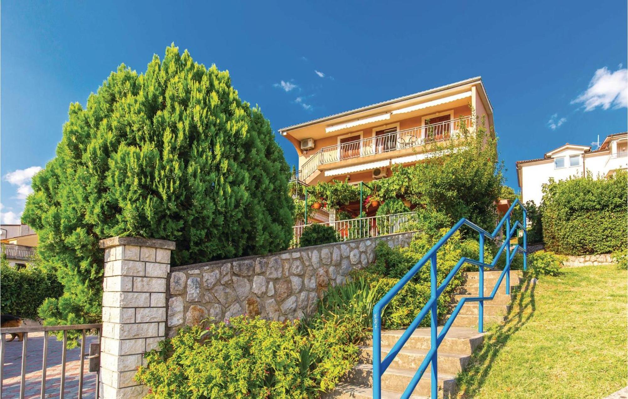 2 Bedroom Gorgeous Apartment In Kostrena Exterior photo